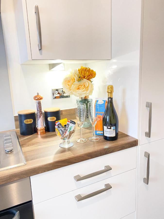 Tudors Esuites 3 Bed House Garden & Netflix Birmingham Dış mekan fotoğraf