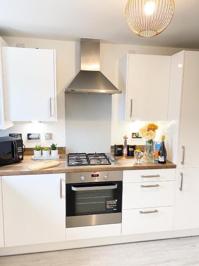Tudors Esuites 3 Bed House Garden & Netflix Birmingham Dış mekan fotoğraf